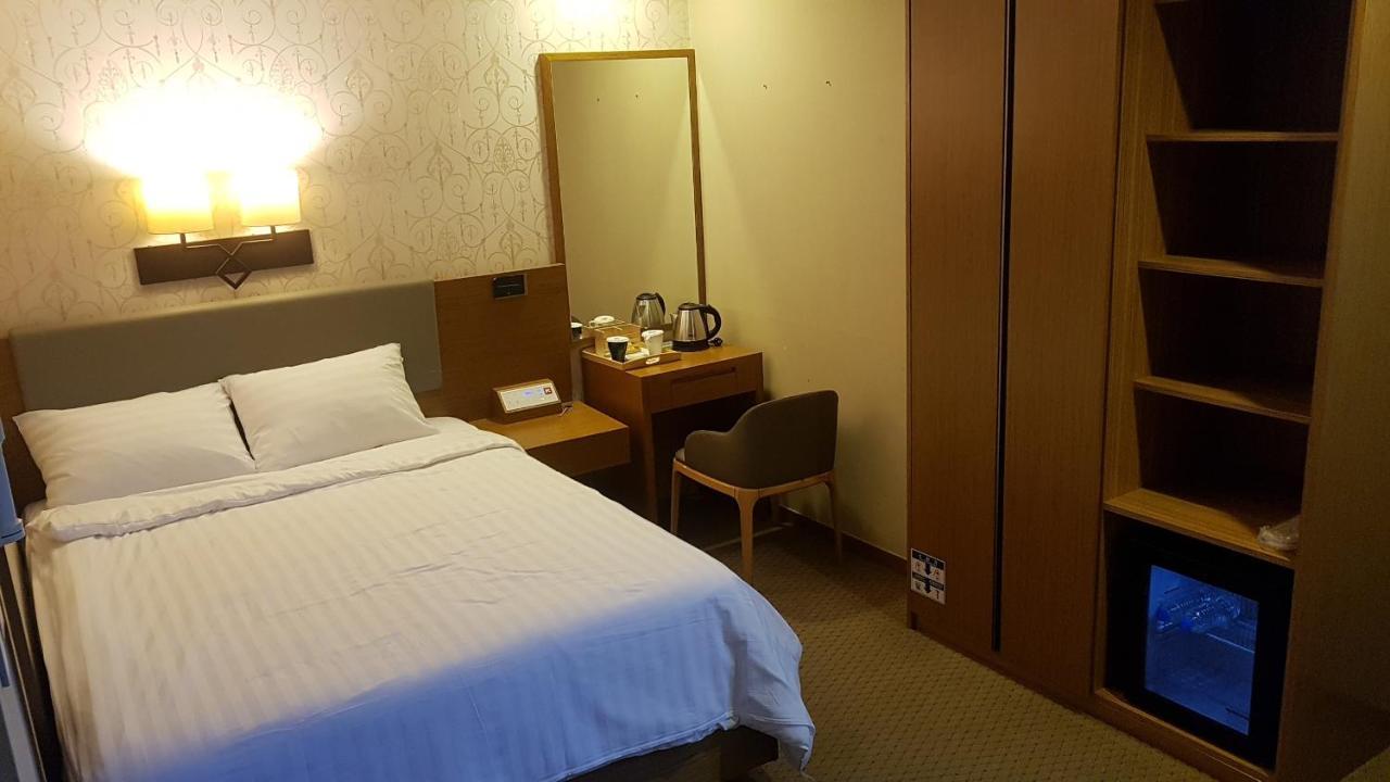 Mohenic Hotel Seoul Myeongdong Exterior foto